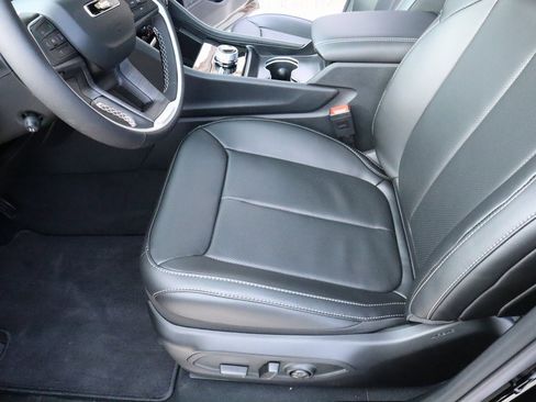 New 2025 Jeep Grand Cherokee Limited w/ Luxury Tech Group II image 12