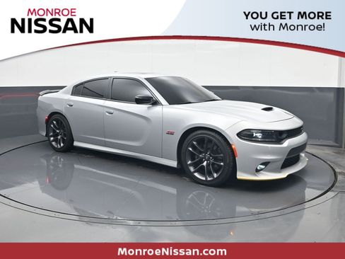 Used 2023 Dodge Charger Scat Pack w/ Navigation & Travel Group image 1