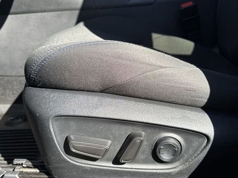 Used 2022 Toyota RAV4 SE image 13