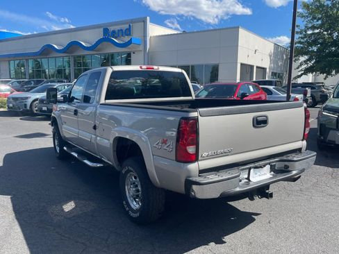 Used 2007 Chevrolet Silverado 2500 LT w/ Skid Plate Package AWD/4WD image 3