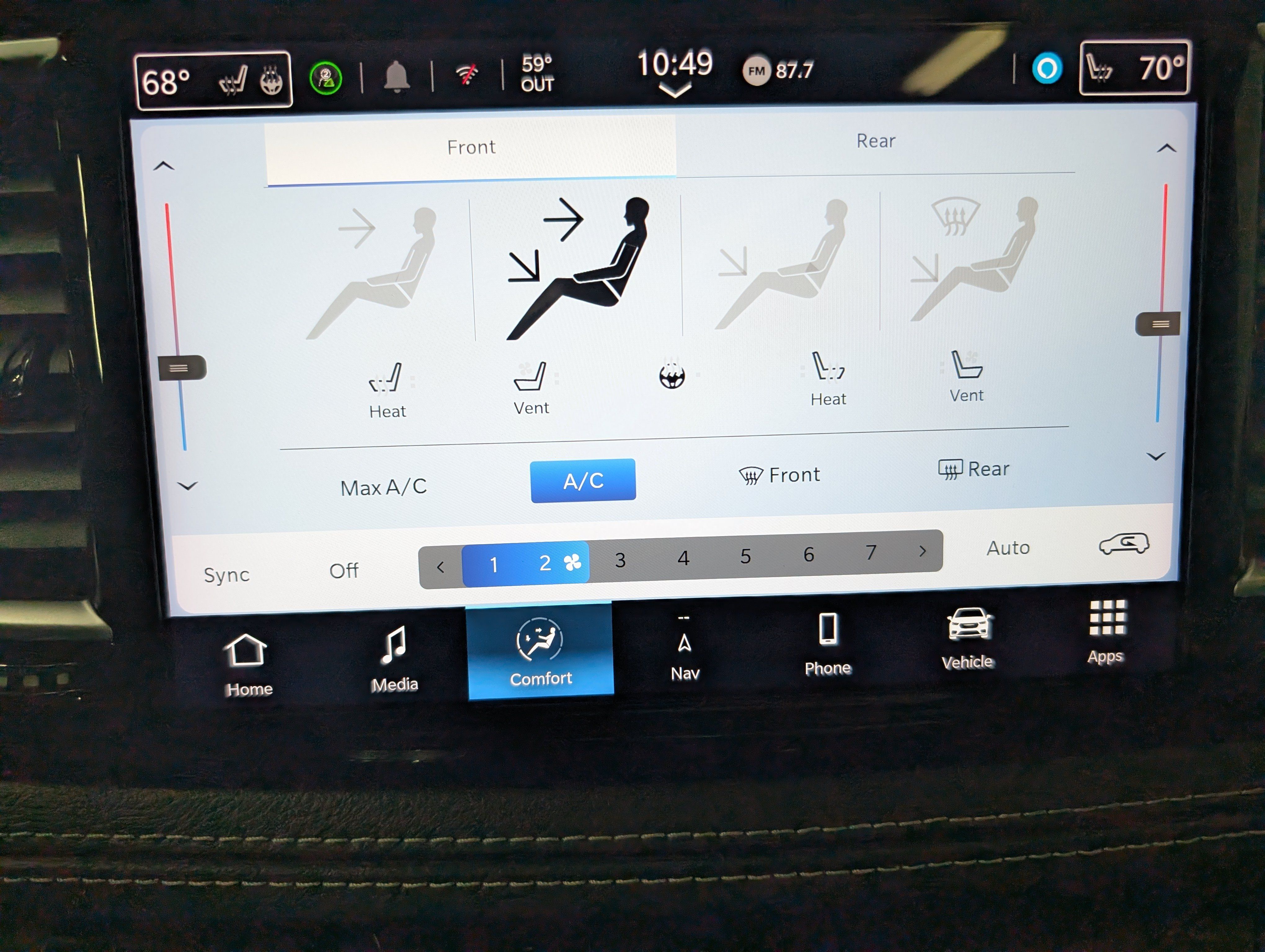 Used 2025 Chrysler Pacifica Limited FWD image 16