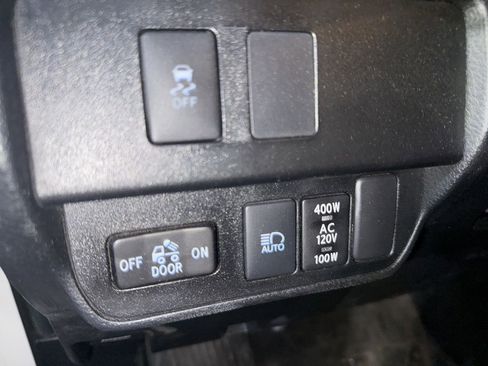 Used 2021 Toyota Tacoma TRD Sport w/ Technology Package image 17