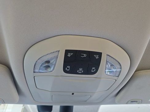 Certified 2022 Chrysler Pacifica Touring-L FWD image 16