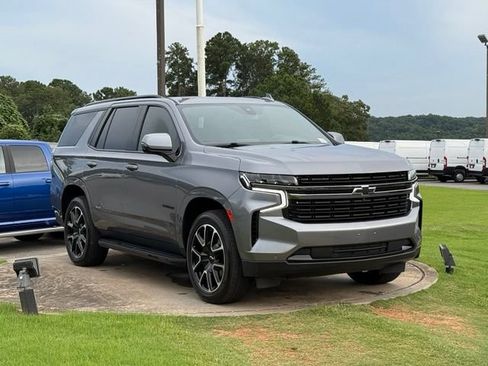 Used 2022 Chevrolet Tahoe RST w/ Luxury Package AWD/4WD image 9