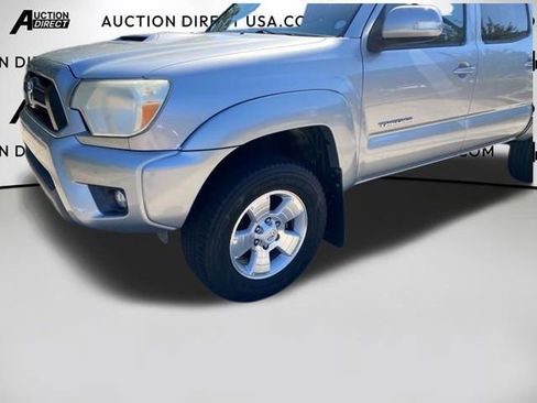 Used 2015 Toyota Tacoma PreRunner image 6