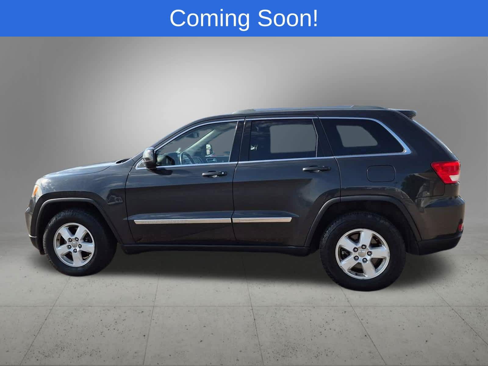 Used 2011 Jeep Grand Cherokee Laredo w/ Security & Convenience Group AWD/4WD image 3