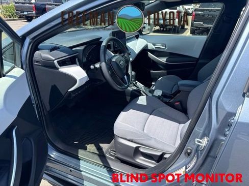 Used 2023 Toyota Corolla SE w/ SE Package FWD image 7