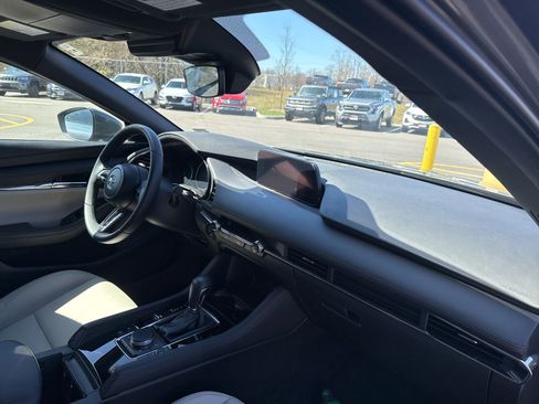 Used 2024 MAZDA MAZDA3 s image 12