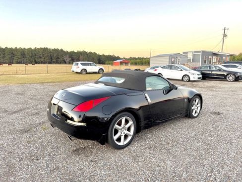 Used 2005 Nissan 350Z Grand Touring image 18