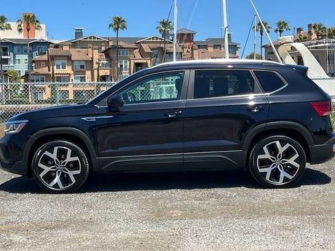 Used 2022 Volkswagen Taos SEL AWD/4WD image 7