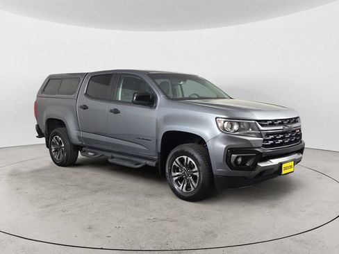 Certified 2022 Chevrolet Colorado Z71 w/ LPO, Tonneau and Step Package AWD/4WD image 3