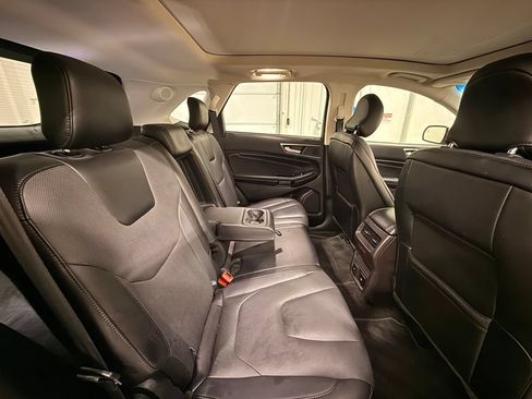Used 2017 Ford Edge Titanium w/ Equipment Group 301A FWD image 34