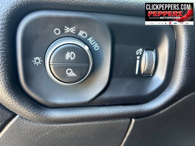 Used 2025 RAM 2500 Big Horn AWD/4WD image 22