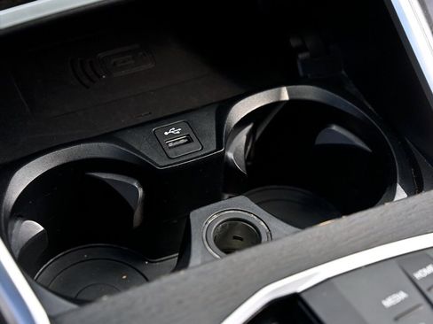 Used 2024 BMW 330i Sedan image 31