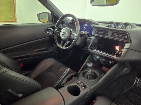 Used 2024 Nissan Z Performance w/ Floor Mat Package RWD image 27