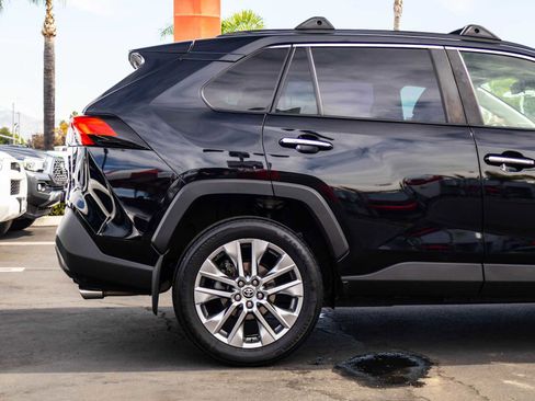 Certified 2020 Toyota RAV4 Limited image 8