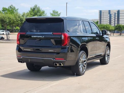 Used 2026 GMC Yukon Denali Ultimate w/ LPO, Floor Liner Package AWD/4WD image 5