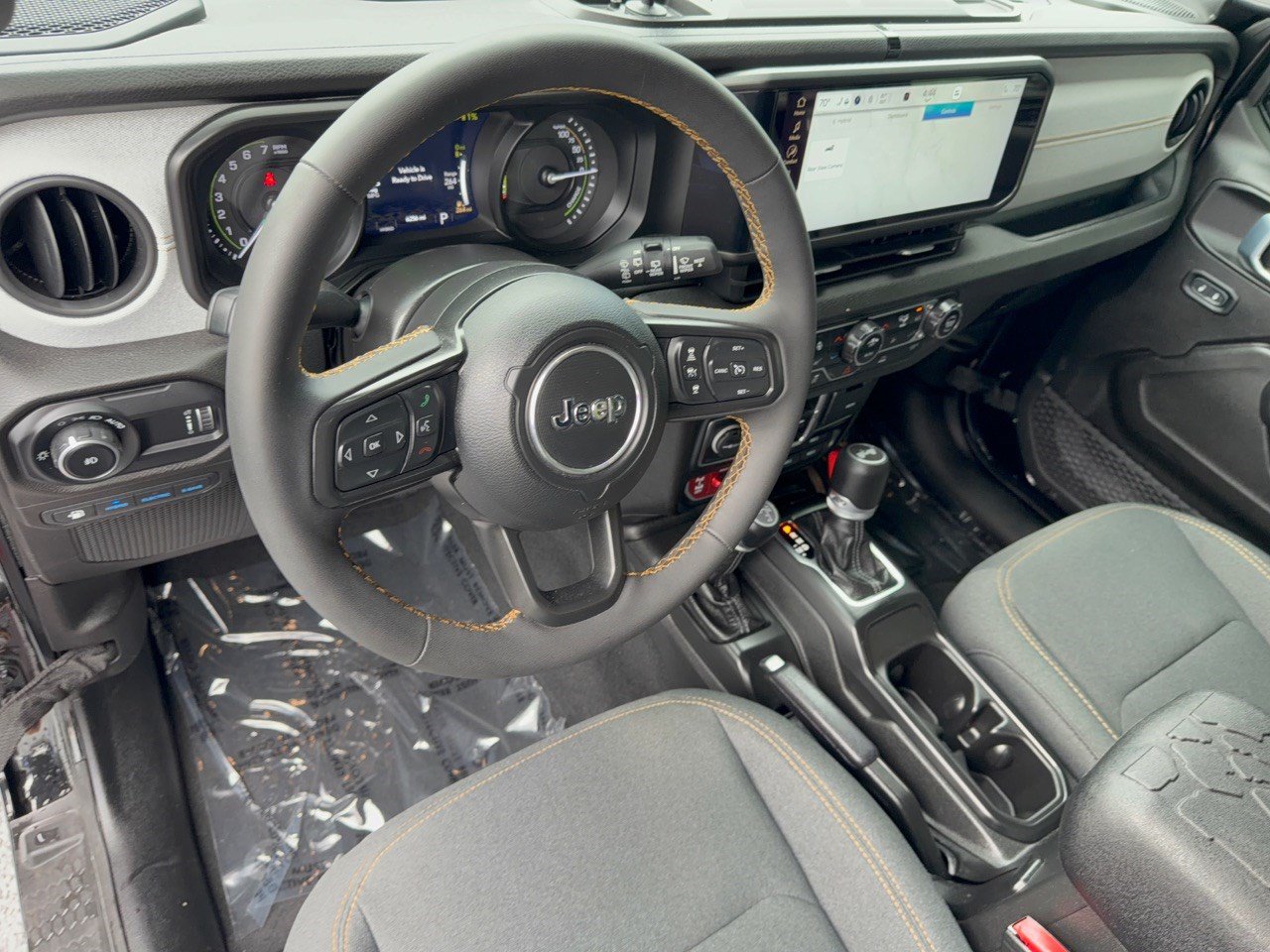 Used 2024 Jeep Wrangler Unlimited AWD/4WD image 4