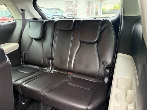 Used 2023 Kia Carnival SX FWD image 25