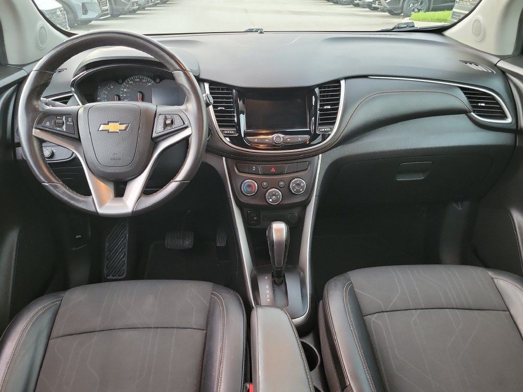 Used 2019 Chevrolet Trax LT w/ LT Convenience Package AWD/4WD image 13