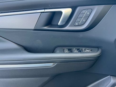 New 2026 Buick Enclave Sport Touring w/ Power Package FWD image 9