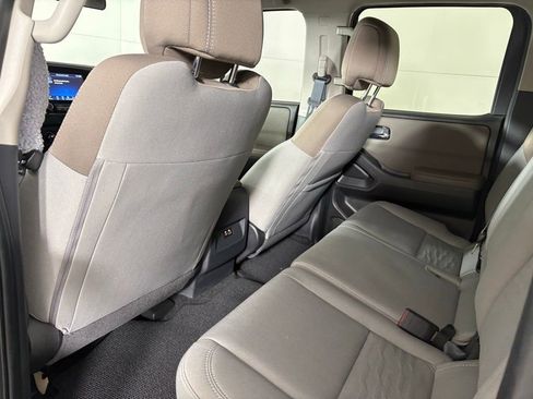 Used 2023 Nissan Frontier SV w/ Technology Package image 34