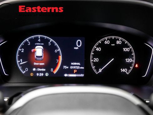 Used 2023 Honda Pilot Sport image 16