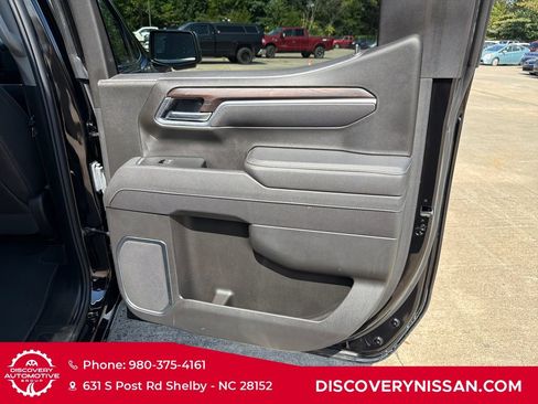 Used 2025 GMC Sierra 1500 SLT AWD/4WD image 32