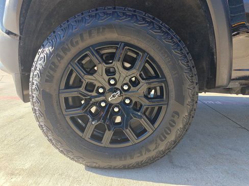 Used 2024 Chevrolet Colorado Trail Boss w/ Technology Package image 26
