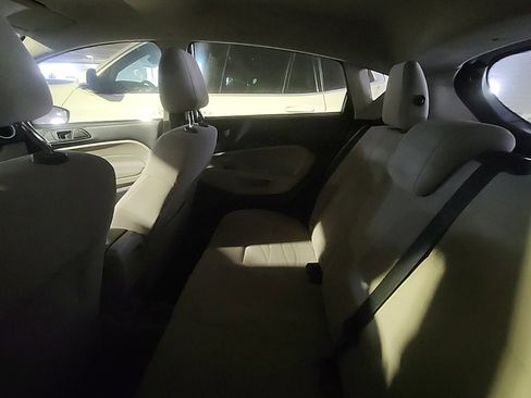 Used 2018 Ford Fiesta SE image 3