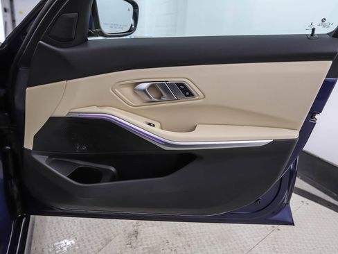 Used 2021 BMW 330i xDrive Sedan w/ Convenience Package image 29