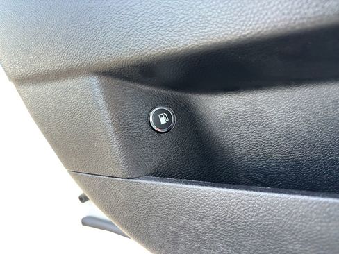 Used 2023 Chrysler 300 S RWD image 30