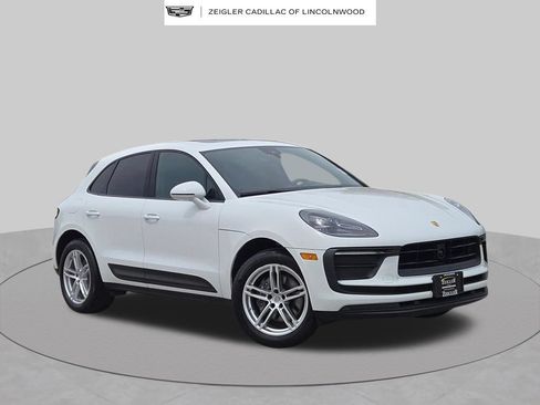 Used 2024 Porsche Macan AWD/4WD image 1
