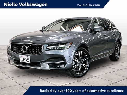 Used 2017 Volvo V90 T6 Cross Country AWD/4WD image 1