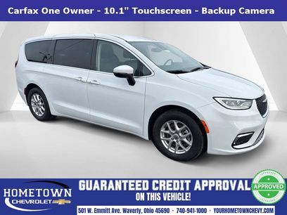 Used 2023 Chrysler Pacifica Touring-L