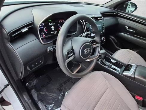 Used 2023 Hyundai Santa Cruz SE AWD/4WD image 10