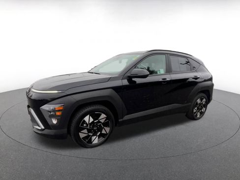 Used 2025 Hyundai Kona SEL image 8