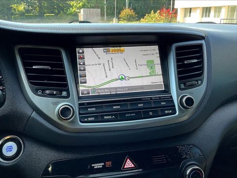 Used 2018 Hyundai Tucson Limited w/ Cargo Package FWD image 32