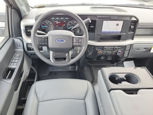 New 2026 Ford F250 XL w/ XL Chrome Package AWD/4WD image 17