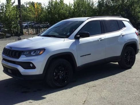 New 2025 Jeep Compass Latitude w/ Altitude Special Edition image 4