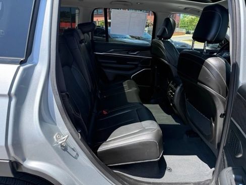 Used 2022 Jeep Grand Cherokee Limited 4xe w/ Luxury Tech Group II AWD/4WD image 14