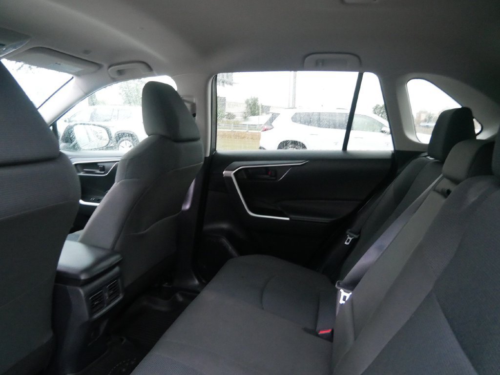 Used 2024 Toyota RAV4 LE AWD/4WD image 10