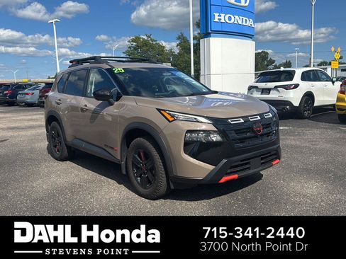 Used 2025 Nissan Rogue SV AWD/4WD image 1