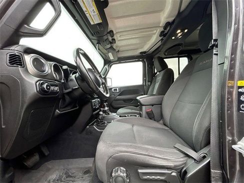 Used 2020 Jeep Wrangler Unlimited Sahara AWD/4WD image 11