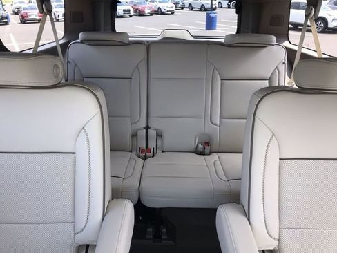 Used 2025 GMC Yukon XL Denali w/ Sun & Power Step Package AWD/4WD image 24
