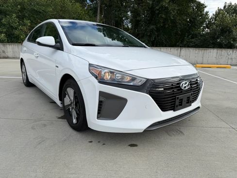 Used 2019 Hyundai Ioniq Blue FWD image 5