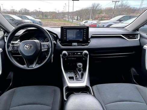 Used 2021 Toyota RAV4 LE AWD/4WD image 21