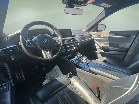Used 2020 BMW M550i xDrive image 14
