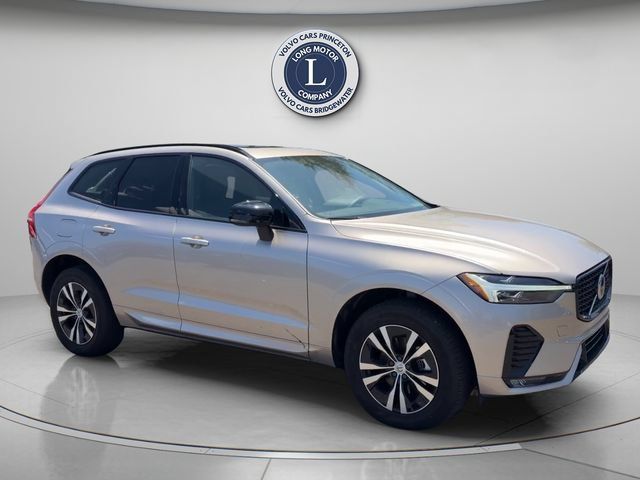 Certified 2025 Volvo XC60 B5 Core AWD/4WD image 7