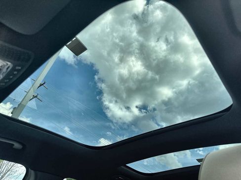 Used 2025 Mercedes-Benz GLB 250 image 28